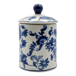 Vintage Blue and White Chinoiserie Apothecary Jar For Sale