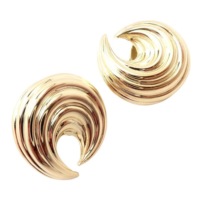Tiffany & Co. 18k Yellow Gold Crescent Moon Vintage Earrings, Pair For Sale In Philadelphia - Image 6 of 9