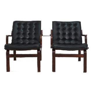 Mid 20th Century Pair of Beech and Leather Lounge Chairs For Sale