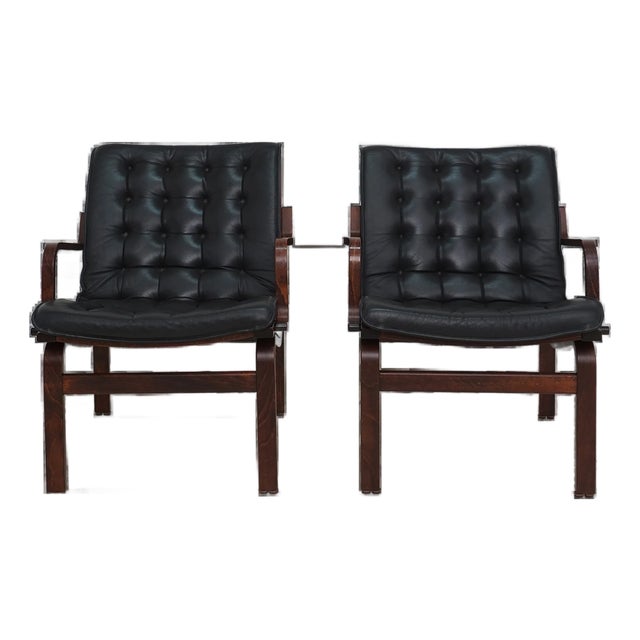 Mid 20th Century Pair of Beech and Leather Lounge Chairs For Sale