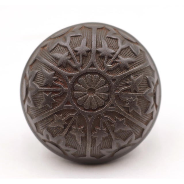This Vernacular style cast iron door knob was made by Sargent in the 1888 catalog. It is part of the J-20900 group. Good...