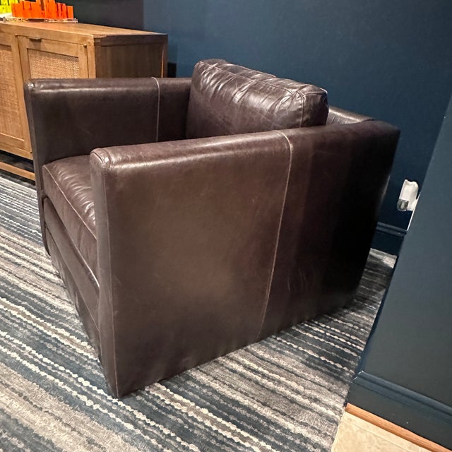 Leather Swivel Chair from Mitchell Gold + Bob Williams This is a very handsome chair in excellent condition and of great...