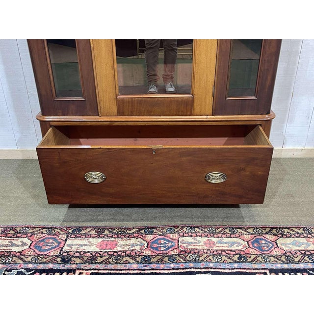 19th Century English Mahogany Bookcase For Sale - Image 5 of 18