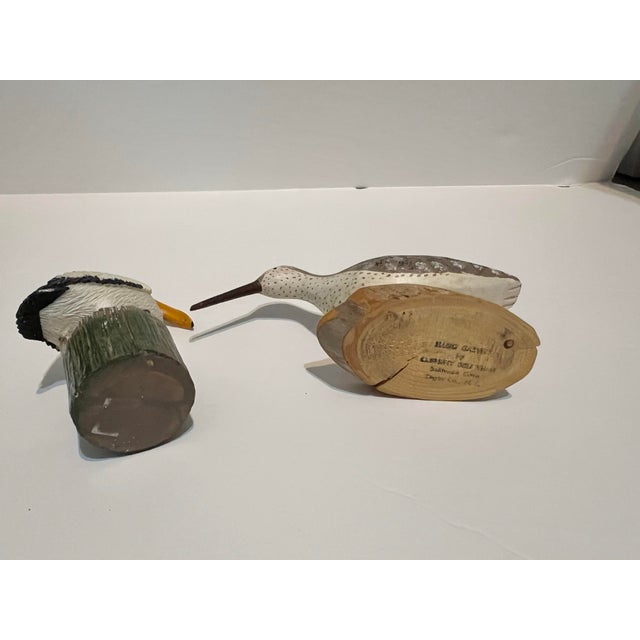 Nautical Vintage Folk Art Hand-Carved Wood Shorebird & Pelican Sculptures - Pair For Sale - Image 3 of 6