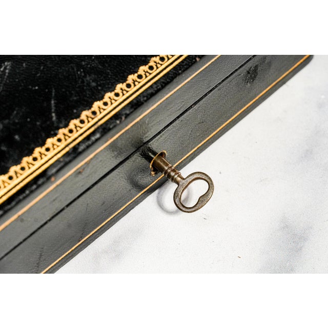Nice Mid Century Vintage Italian Black Leather Gold Border Jewelry Trinket Box For Sale In New York - Image 6 of 18
