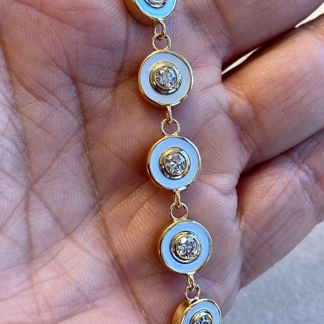 Syna Yellow Gold Bracelet with Mother of Pearl and Diamonds For Sale In New York - Image 6 of 9