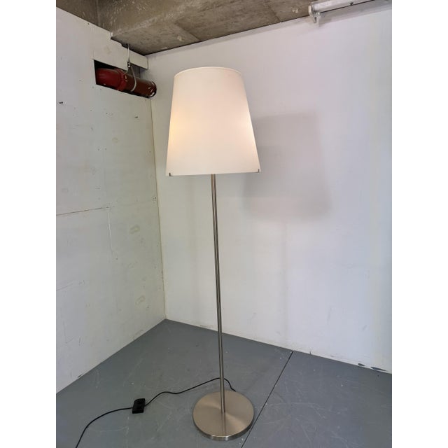 Metal Mid-Century Modernist Italian Floor Lamp from Fontana Arte, 1980s For Sale - Image 7 of 16