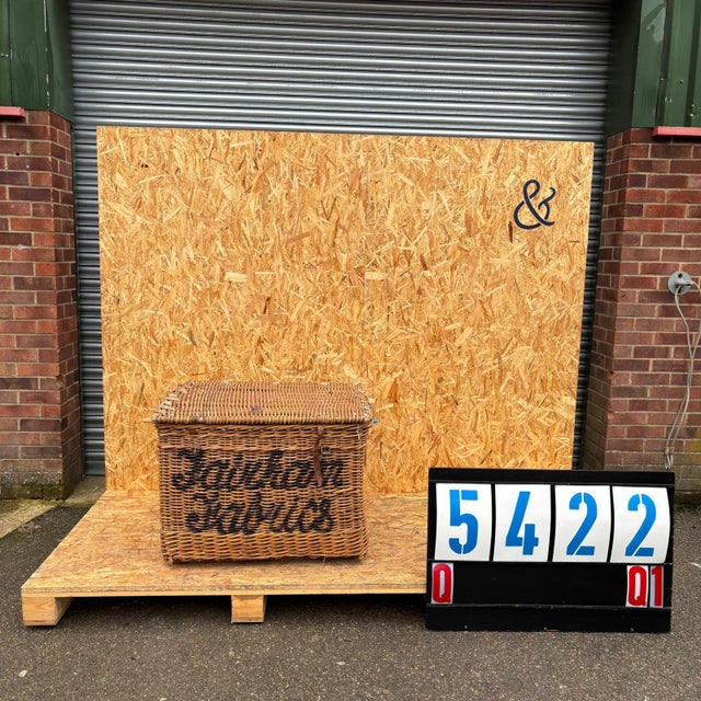 English Wicker Basket, 1920s For Sale - Image 3 of 3