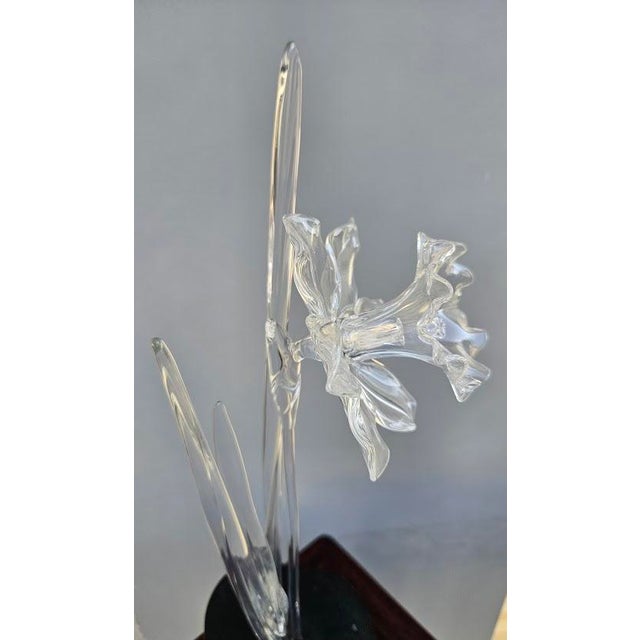 Late 20th Century Hans Frabel Glass Daffodil Sculpture on Stand For Sale - Image 4 of 9