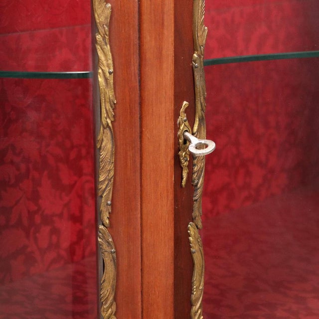 Baroque-Style Mahogany Display Cabinet For Sale - Image 6 of 12