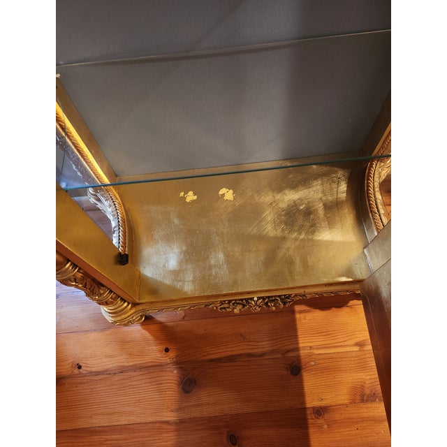 Late 20th Century Silik Italian Hand-Carved Gilt Display Cabinet / Curio | Gold Leaf | Made in Italy For Sale - Image 4 of 16