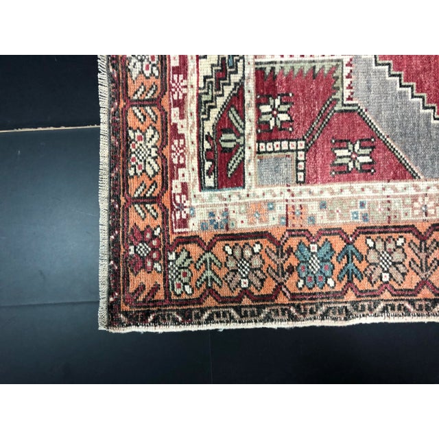 1960s Vintage Turkish Red Rug For Sale - Image 9 of 11