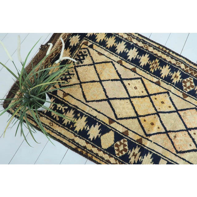 Vintage Turkish Herki Nomads Kilim Rug For Sale - Image 6 of 13