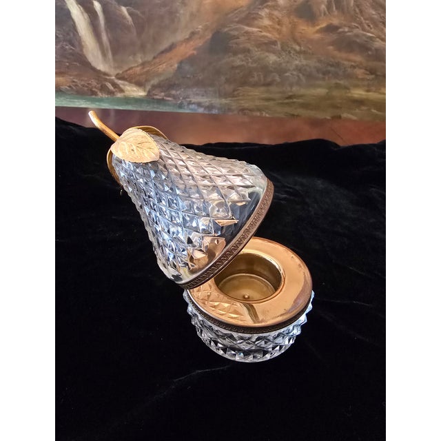 Vintage Mid Century Baccarat Style Crystal Pear Box For Sale In New York - Image 6 of 6