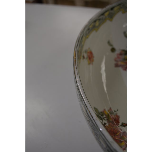 1900 - 1909 Antique Art Nouveau Doulton Burslem Kelmscott Transferware Wash Basin / Bowl W/ Pink Roses For Sale - Image 5 of 18