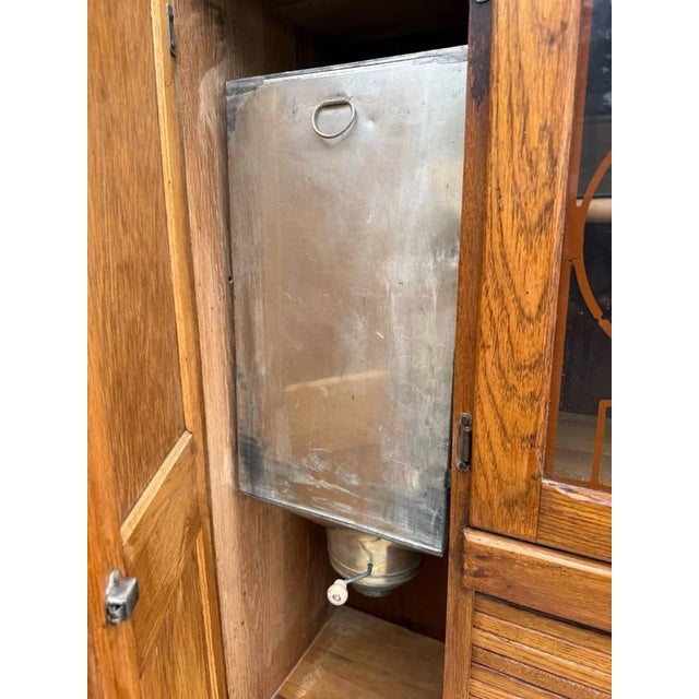 Farmhouse Antique Early 20th Century Farmhouse Kitchen Hoosier Oak Wood Pantry Cabinet or Cupboard With Pie Safe and Flour Sifter for Decor. For Sale - Image 3 of 11