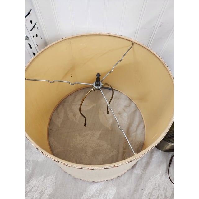 1960s Mid Century Modern Green Ceramic Lamp With Original Shade For Sale In Seattle - Image 6 of 6