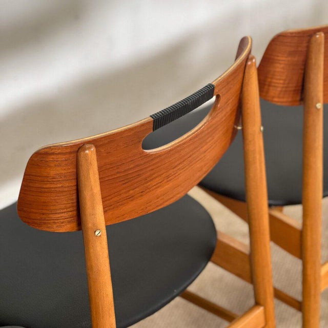 Vintage Chairs in Oak by Bramin, 1960, Set of 6 For Sale - Image 4 of 6