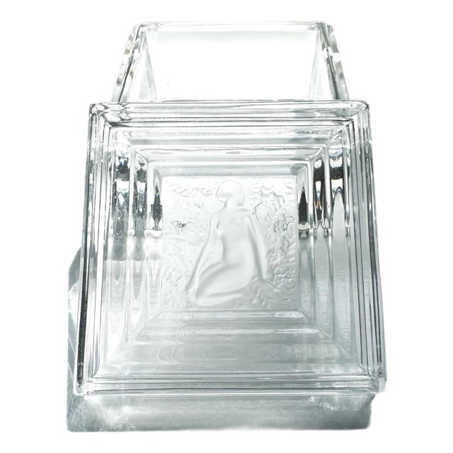 Vintage Lalique ‘Duncan’ Crystal Square Signed Box For Sale