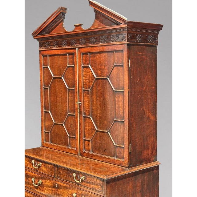 Brown Antique George III Thomas Chippendale Mahogany Bookcase, 1770 For Sale - Image 8 of 16