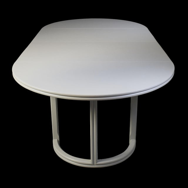 1970s Vintage McGuire Extendable Dining Table – Hans Kaufeld Licensed Edition For Sale - Image 5 of 8