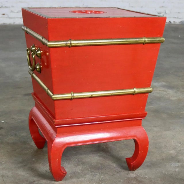 Vintage Asian Accent Table Removable Ice Chest Chinese Red Lacquer and Brass on Hoof Foot Base For Sale - Image 4 of 14
