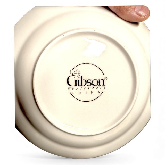Late 20th Century Gibson Holiday Charm Holly Berry Dinnerware Place Setting for 4 - Set of 33 Pieces For Sale - Image 16 of 17