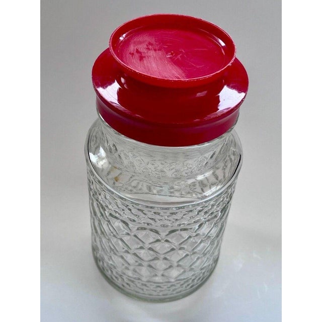 Mid-Century Modern Vintage Anchor Hocking Wexford Pattern Glass Canister With a Red Plastic Lid 70s For Sale - Image 3 of 8