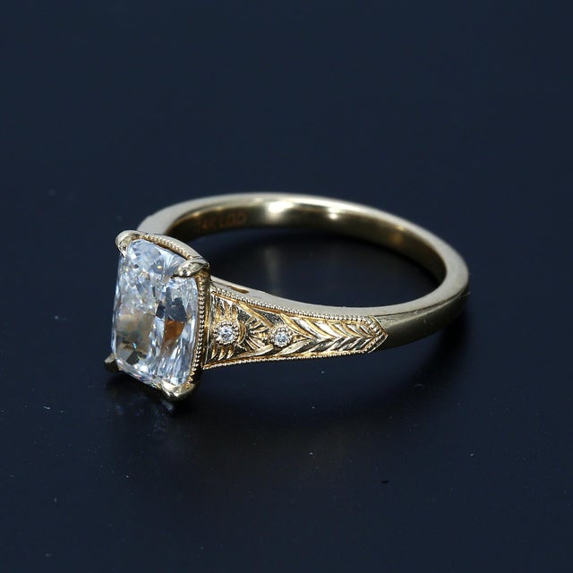 Gold 2.1ct Igi Certified Lab-Grown Cushion-Cut Diamond Ring in 14k Yellow Gold Size 7 For Sale - Image 8 of 8