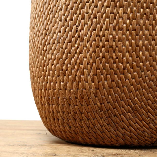 Mid-Century Vintage Natural Wood Willow Basket For Sale In Los Angeles - Image 6 of 6