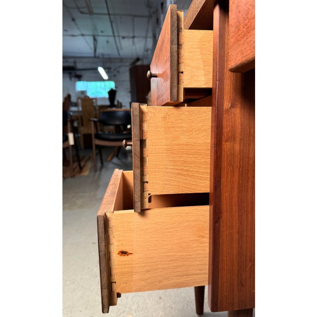 Mid 20th Century Mid-Century Modern Writing Desk For Sale In New York - Image 6 of 10