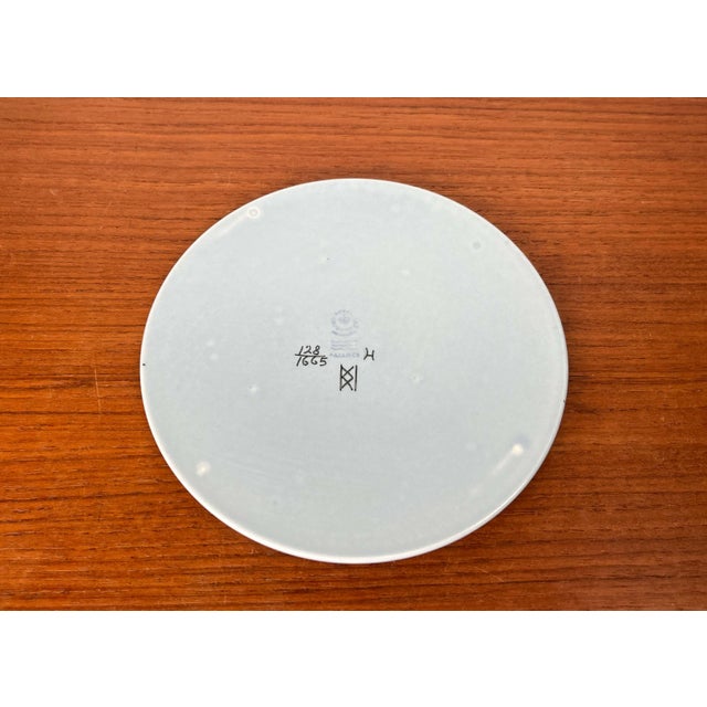 Mid-Century Modern Danish Crazy Bird Design Plate Coaster by Beth Breyen for Royal Copenhagen For Sale - Image 9 of 15