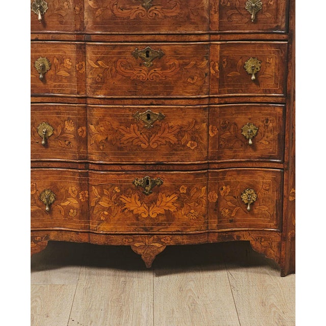Dutch Block Front Chest of Drawers, Early 18th Century For Sale - Image 13 of 16