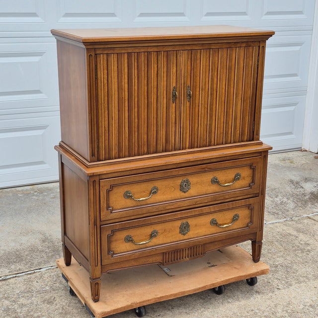 Mid 20th Century Henredon French Regency Gentleman’s Chest Tall Highboy Dresser For Sale - Image 11 of 15
