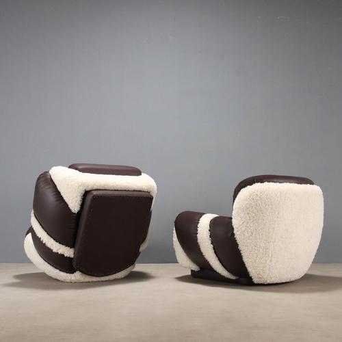 Vintage Italian Lounge Chairs in Leatherette, 1970s, Set of 2 For Sale - Image 9 of 10