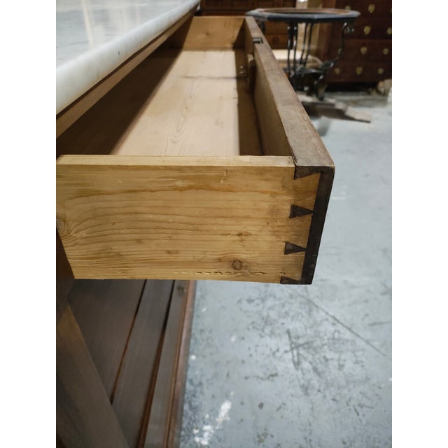 Brown 19th Century French Louis Philippe Walnut Commode With Carrara Marble Top – Four Drawer For Sale - Image 8 of 10