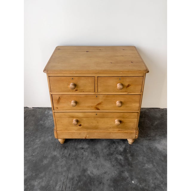 19th Century English Pine Chest of Drawers | Dresser For Sale - Image 4 of 8