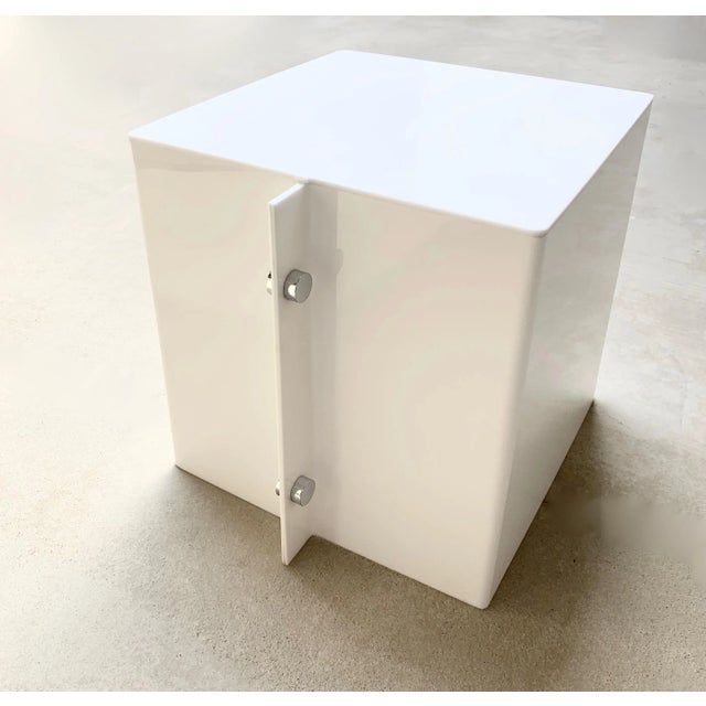 White 1960s White Acrylic Side Table For Sale - Image 8 of 8