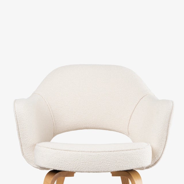 Knoll Saarinen Executive Armchairs in Italian Bouclé in Ivory and Oak Legs, Set of 6 For Sale - Image 9 of 12