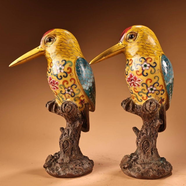Traditional Pair of Vintage Cloisonne Enamel Woodpecker Figures – 10.2" Birds on Branches For Sale - Image 3 of 10