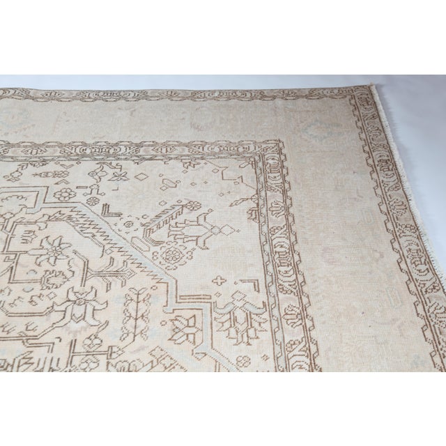 Oversized Vintage Persian Tabriz Rug – Grand Medallion in Earth-Toned Harmony -9' 9'' X 12' 2'' For Sale - Image 10 of 13