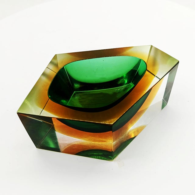 Green Vintage Italian Multifaceted Asymmetrical Ashtray in Murano Glass by Flavio Poli for Seguso, 1960s For Sale - Image 8 of 13