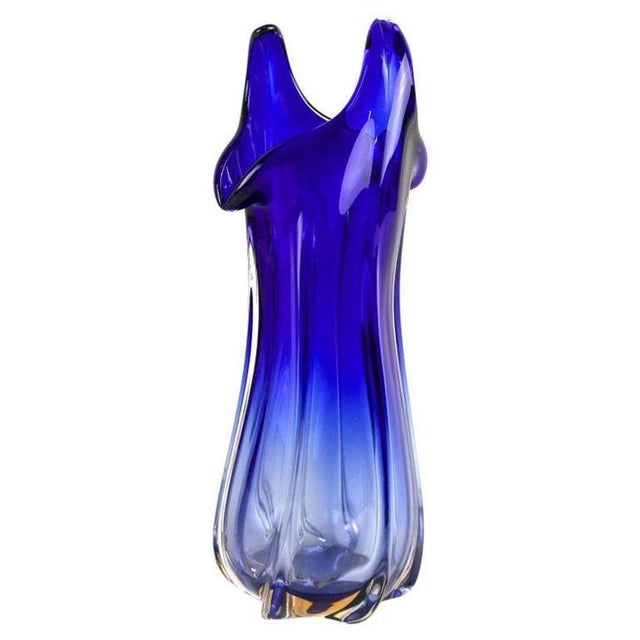 Fantastic looking dark blue mid century modern Murano glass vase, handcrafted in the renowed workshops of Murano in Italy...