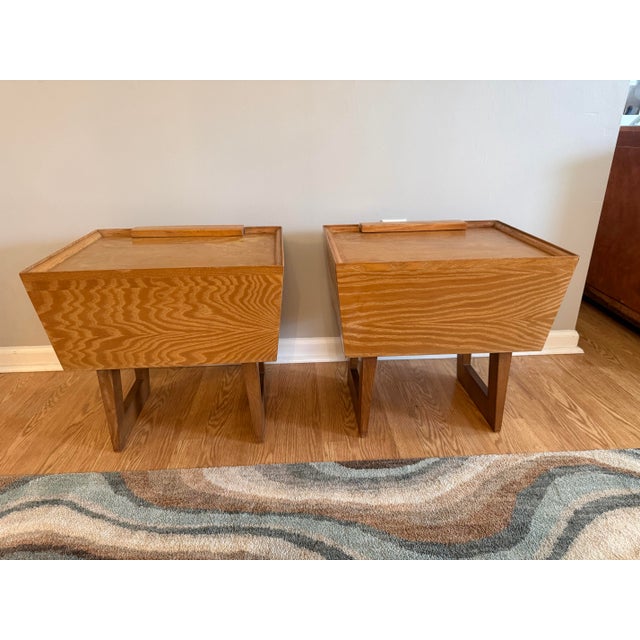 Rare Mid-Century California Modern Trapezoid Bedside End Tables by Paul Laszlo for Brown Saltman - A Pair For Sale - Image 10 of 10