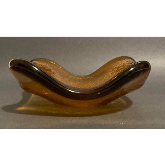 Wayne Husted Mid-Century Blenko Wayne Husted Amber Freeform “Amoeba” Art Glass Bowl Sandblasted Makers Mark For Sale - Image 4 of 12