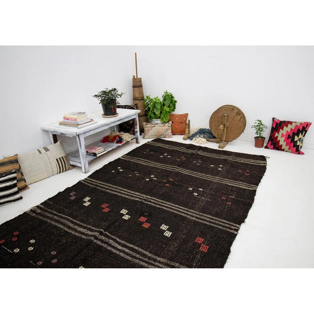 1960s Vintage Embroidered Modern Kilim Rug- 5′6″ × 10′7″ For Sale In Los Angeles - Image 6 of 7