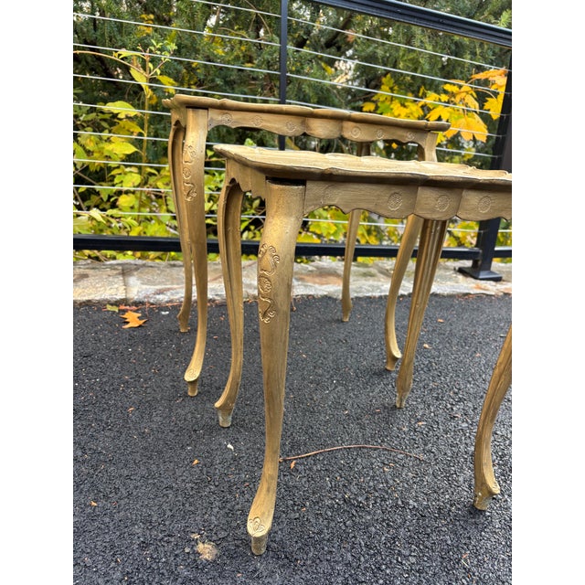 Gold Vintage Italian Gilt Painted Wood Nesting Tables With Etched Floral Tops, Set of 2 | Made in Italy For Sale - Image 8 of 15