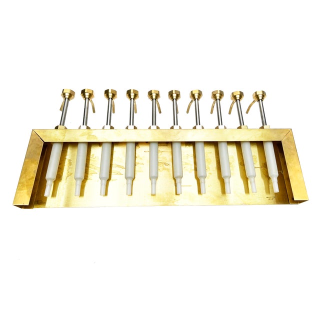 Whether you are looking to use this as unique retro industrial decor or an in home ice cream bar or coffee shop...this...