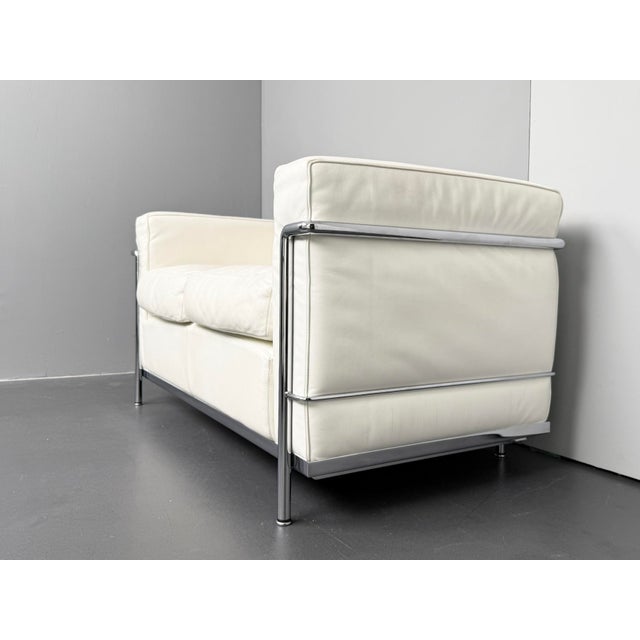 Animal Skin LC2 2-Seater Sofa by Le Corbusier for Cassina, Italy, 2000s For Sale - Image 7 of 12