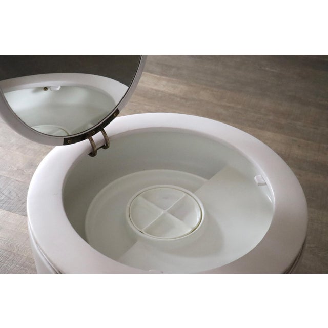 1960s Dilly Dally Vanity in White Leather by Luigi Massoni for Poltrona Frau, Italy, 1968, Set of 2 For Sale - Image 5 of 13